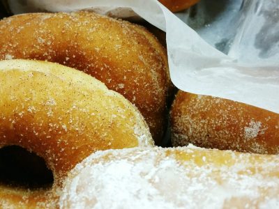 close-up-donuts-plate